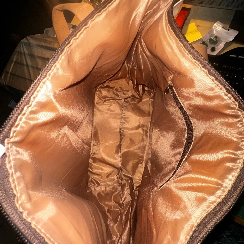 Elegant Parisian Print Tote Bag - Picture 4 of 5